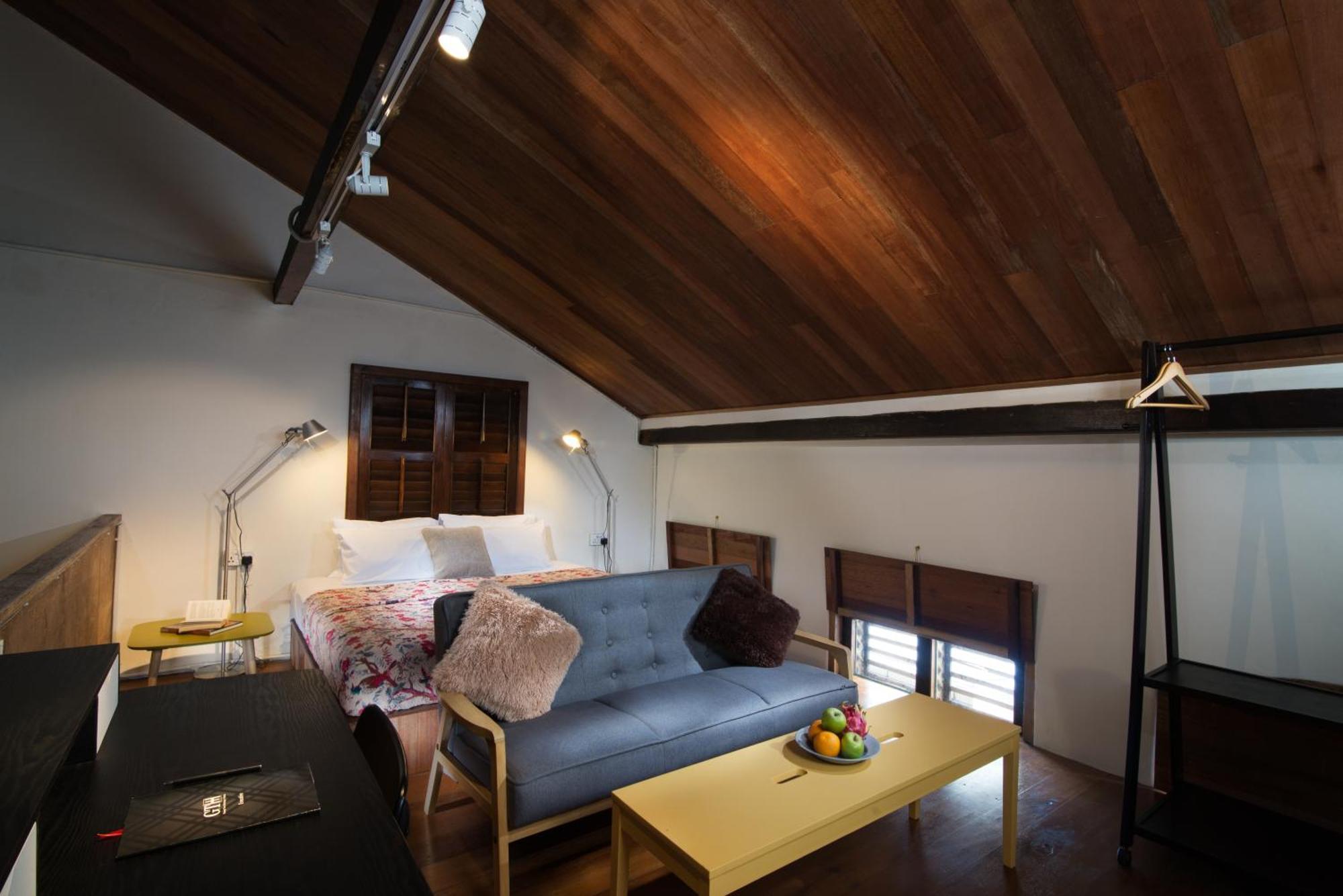 Muntri Mews Hotel George Town Exterior photo