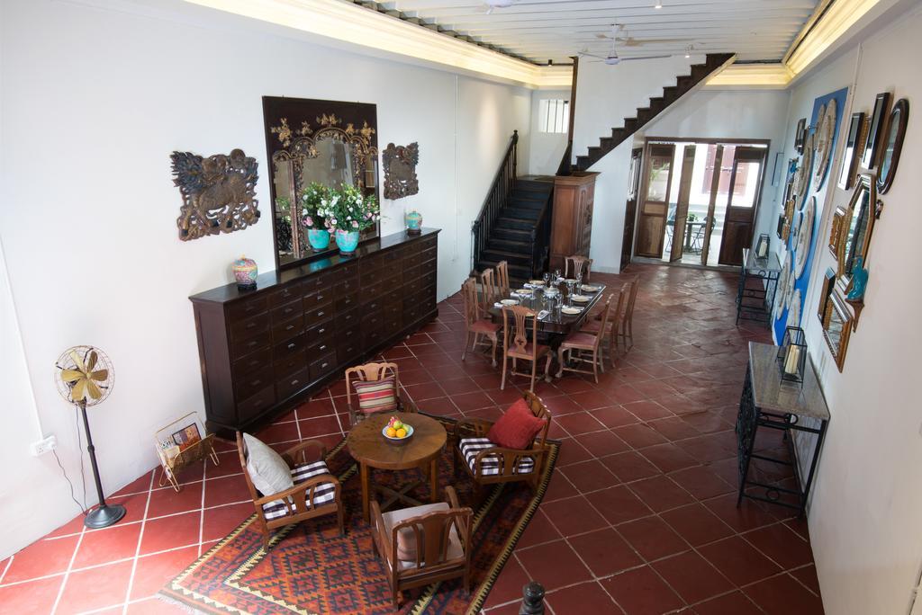 Muntri Mews Hotel George Town Exterior photo
