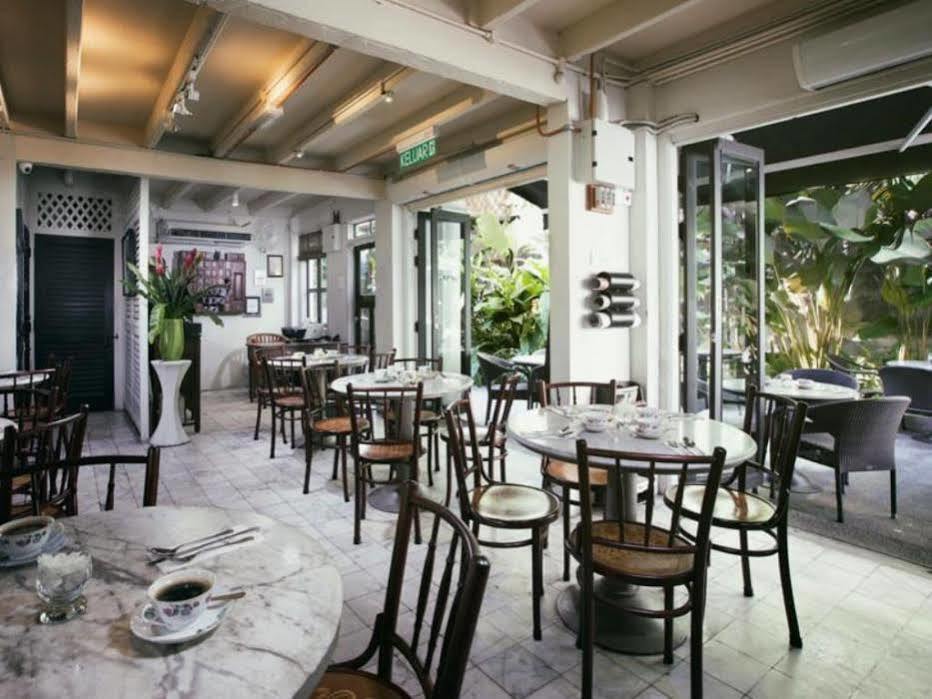 Muntri Mews Hotel George Town Exterior photo