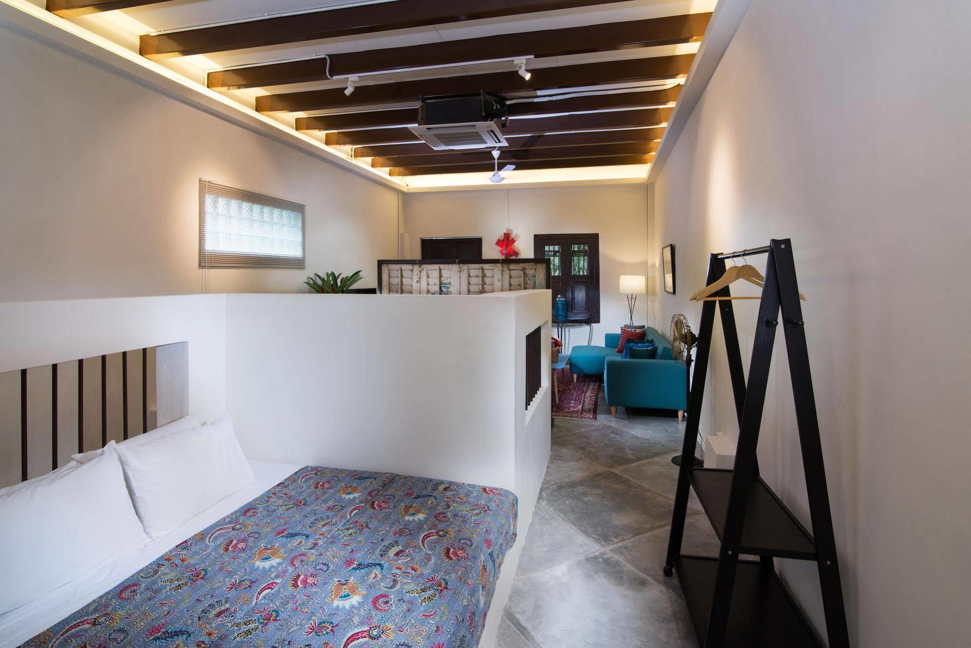 Muntri Mews Hotel George Town Exterior photo